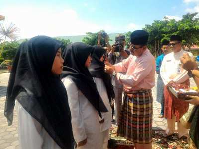 Bupati Karimun Canangkan Satu Hari Satu Ayat Alquran DiSekolah